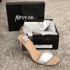 NWT- NASTY GAL Perspex Wedge suede Nude.